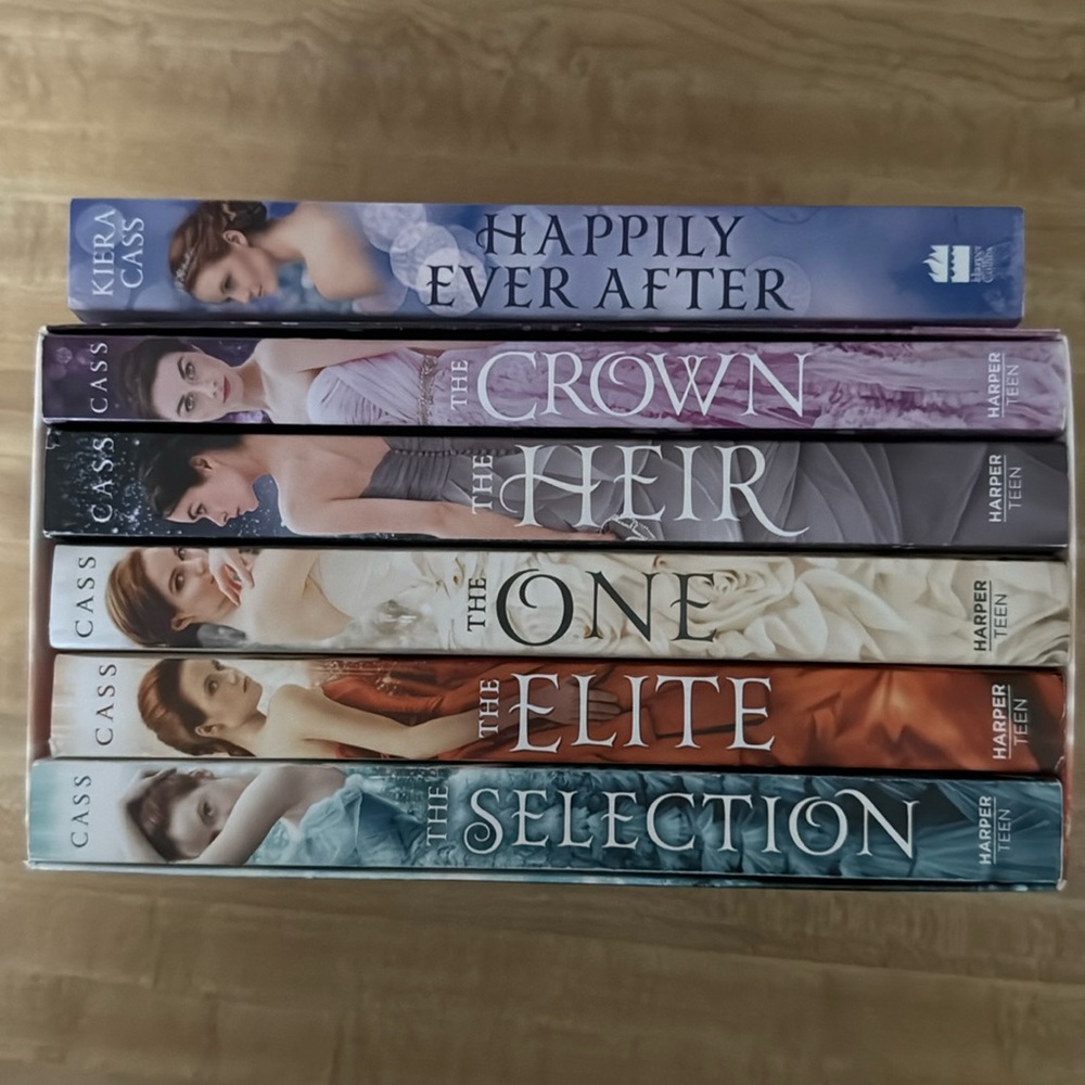 Kiera Cass book series